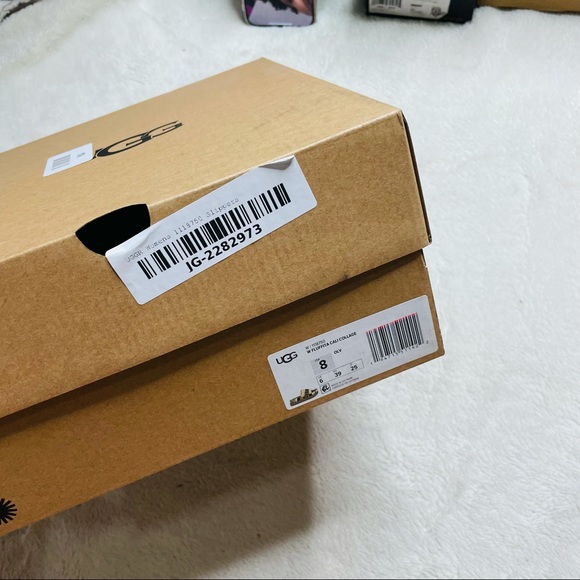 UGG Fluffita Cali Collage slipper slides in olive - Picture 7 of 8